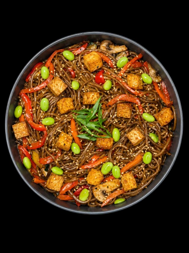 Soba cu tofu și legume